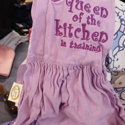 A Little Girls Apron 
