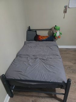 Black Wood Twin Bed Frame with matress