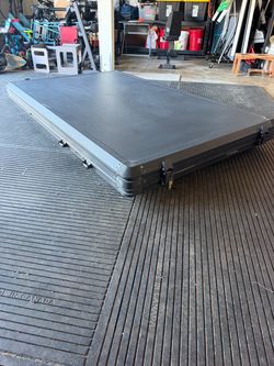 Large Hard Shell rooftop tent