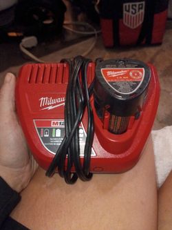 Milwaukee M12 charger