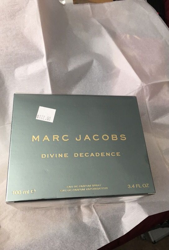 Price Reduced Mark Jacobs Devine decadence women's fragrance