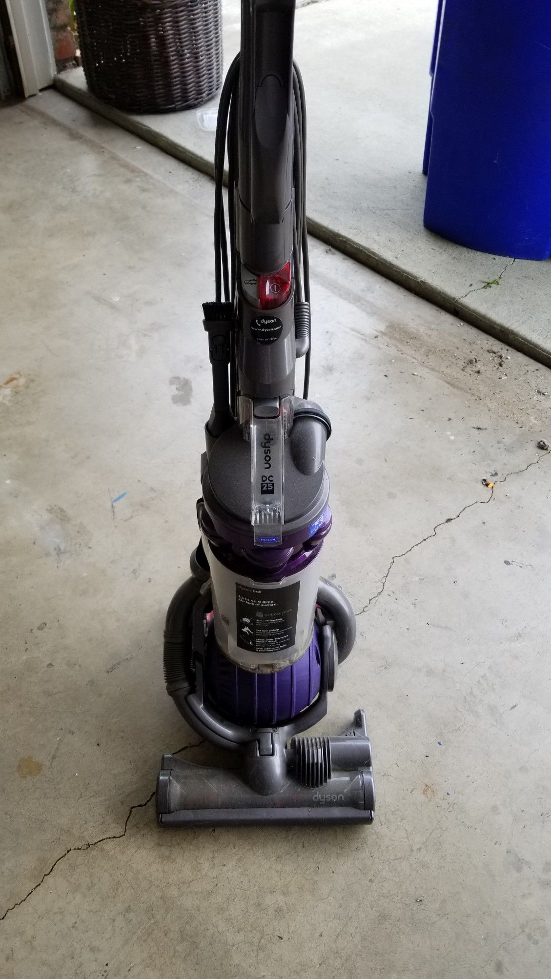 Dyson vaccum DC25