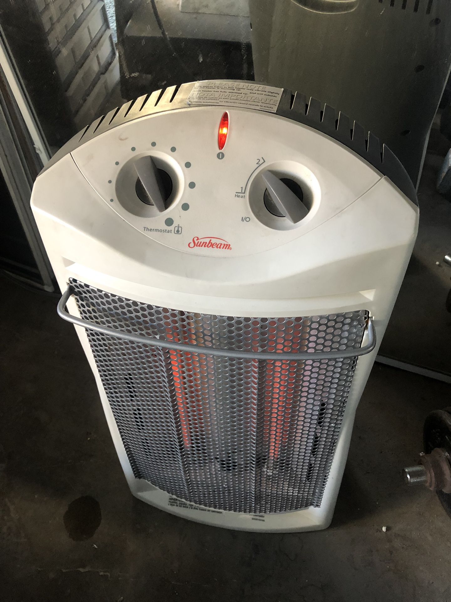 Sunbeam SQH310 Space Heater. for Sale in South Gate, CA OfferUp