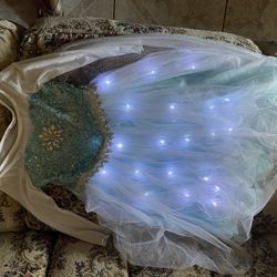 costume