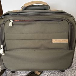 Briggs & Riley 214-7 Travelware Baseline Carry On Overnight Suitcase Bag -Olive