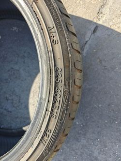 225/40/18 tire
