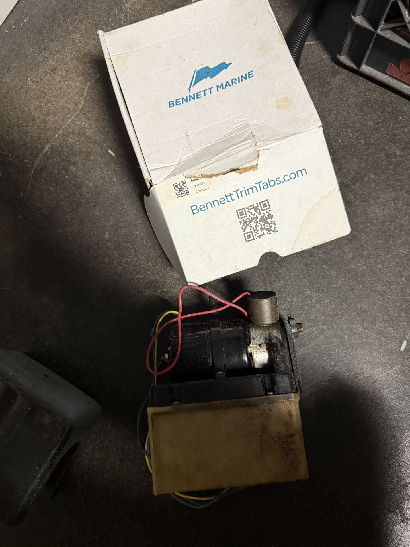 Bennett Trim Tab Pump For Boat
