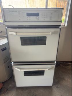 Electric double oven