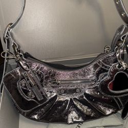 Balenciaga  Bag.                           WOMEN'S LE CAGOLE SMALL SHOULDER BAG METALLIZED IN SILVER 