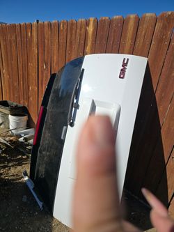 2009 gmc tailgate