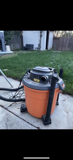 Ridgid Shop Vaccuum (5 HP) with Extender hook-ups ($120 VALUE!)