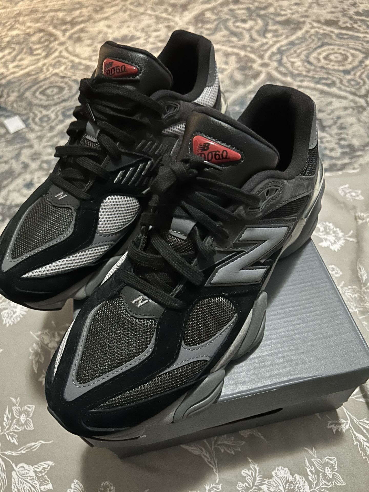 New Balances 9060