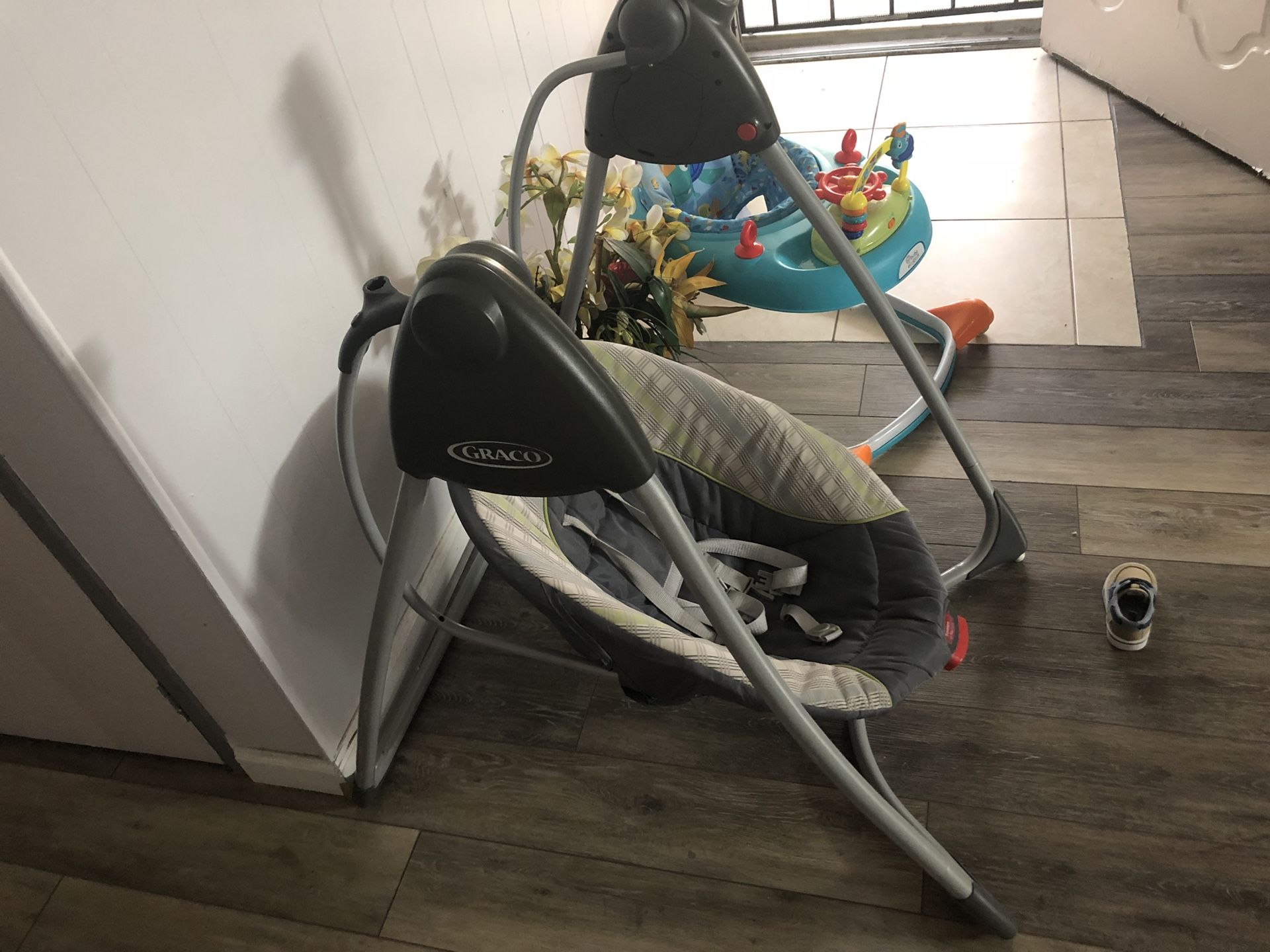 Graco swing