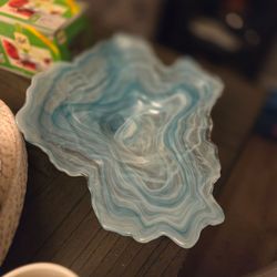 Glass and ceramic decor items