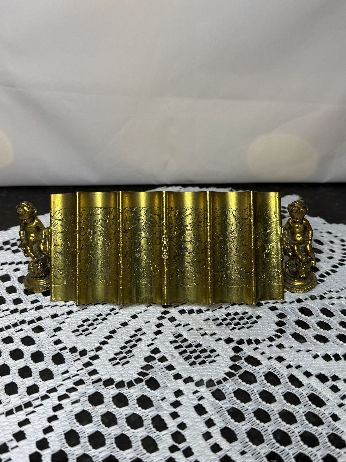 Vintage Vanity lipstick holder