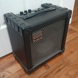Roland Guitar Amplifier 