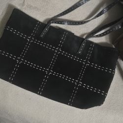 Medium LIZ Caiborn Purse $13