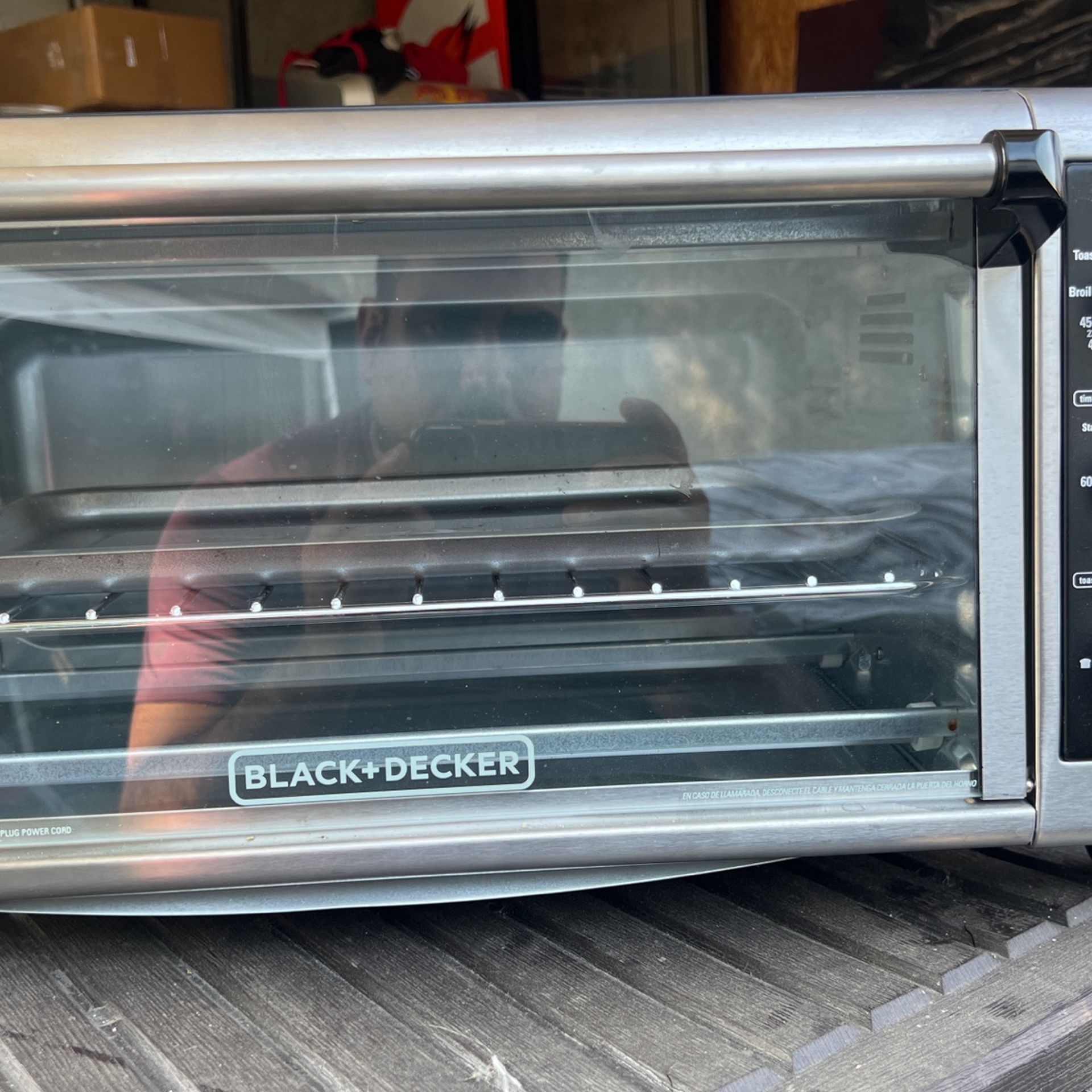 BLACK+DECKER 8-Slice Extra Wide Convection Toaster Oven, TO3250XSB, Fits 9"X13"