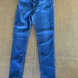 Women’s Levi Jeans