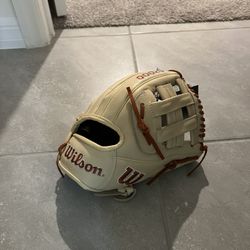 Wilson A2000 11.5 Glove (new)