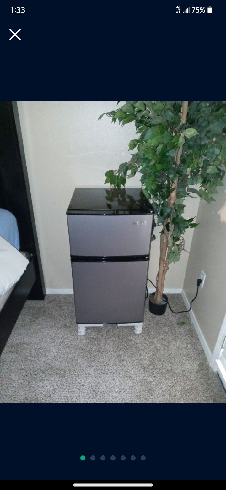 Mini Freezer/Fridge