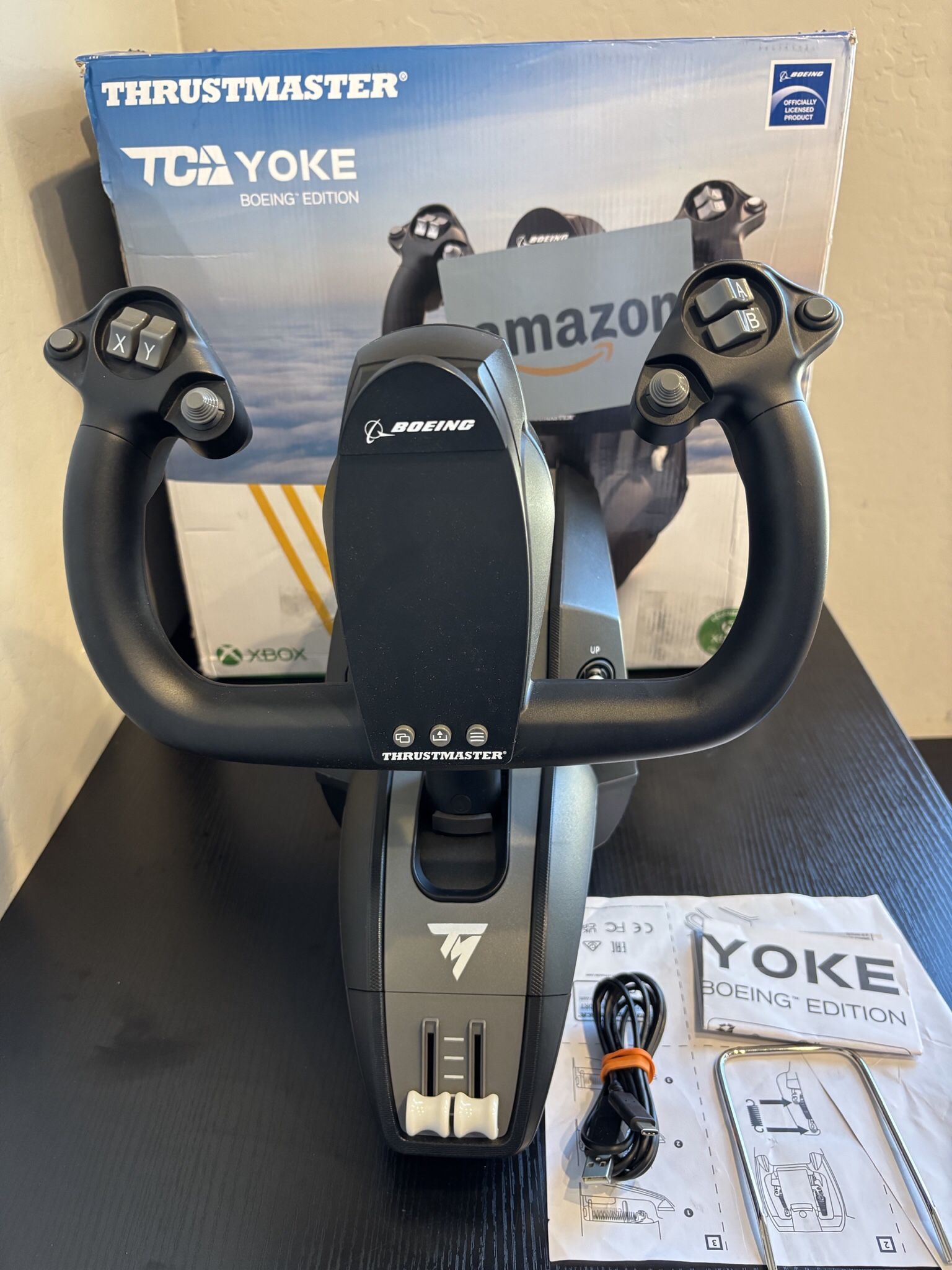 Thrustmaster TCA Flight Stick Yoke Boeing Edition ( Xbox Series X/S, PC) Lightly used tested and works. The Thrustmaster TCA Flight Stick Yoke Boein