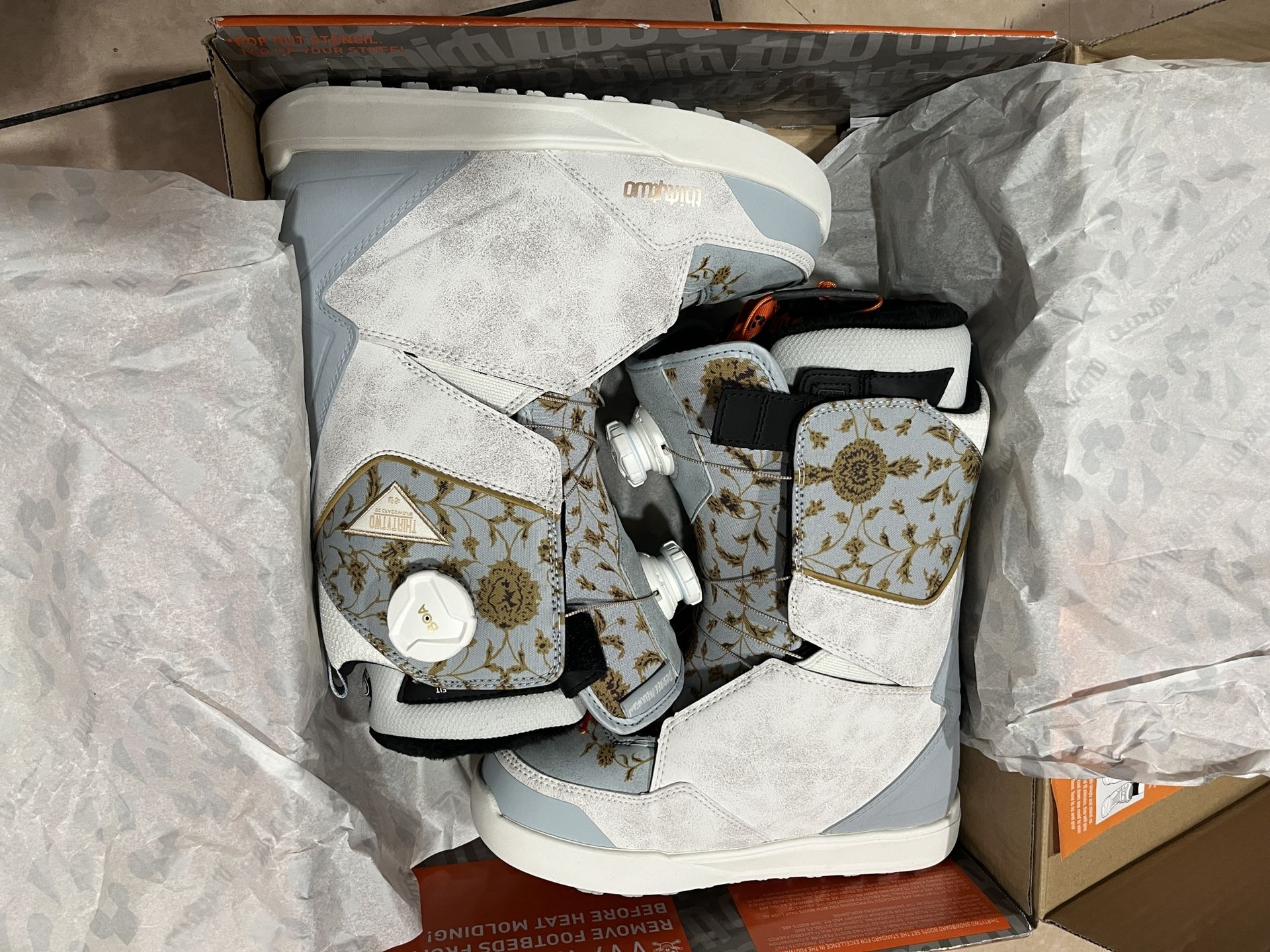 ThirtyTwo Snowboard Boots. Women