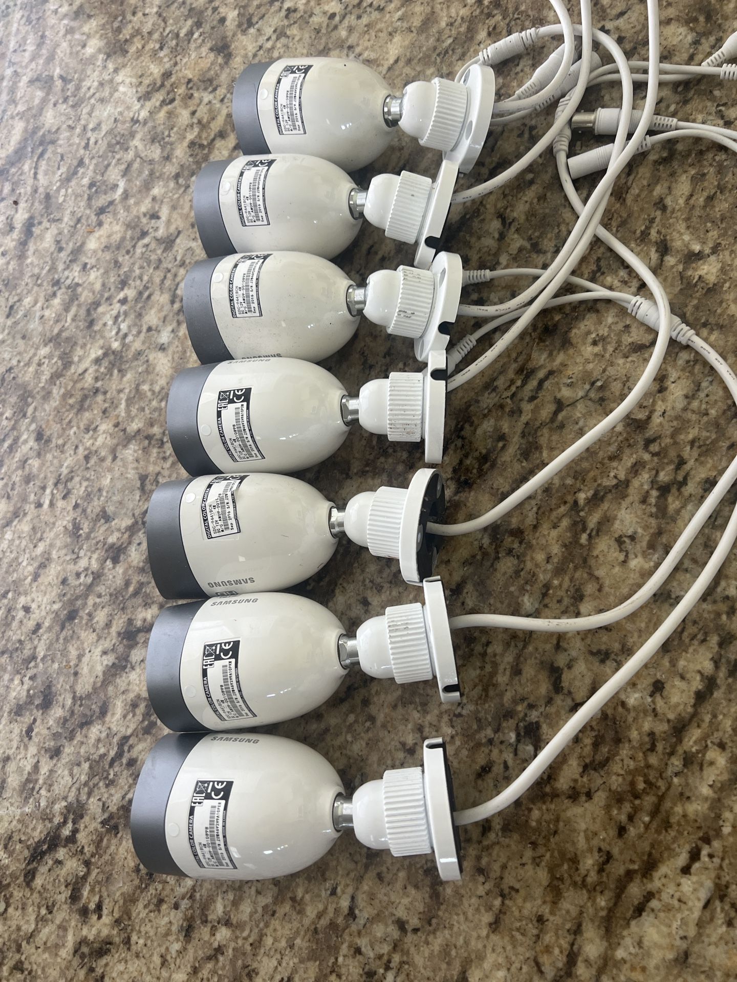 Lot of 7 Samsung SDC-9441BCN 1080p HD Outdoor Security Cameras – Tested – Good Condition