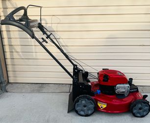 Toro’s Recycler 22-inch Gas-Powered Self-Propelled Mower ALL-WHEEL-DRIVE