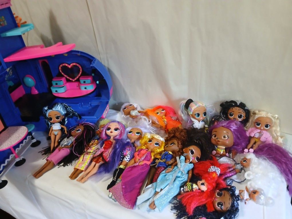 Large lot of 18+ O.M.G LOL Surprise! fashion teens tweens kids pets OMG dolls