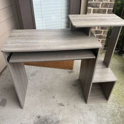Desk $25