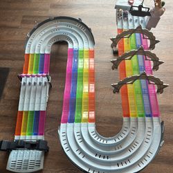 Hot Wheels Mario Kart Rainbow Raceway 