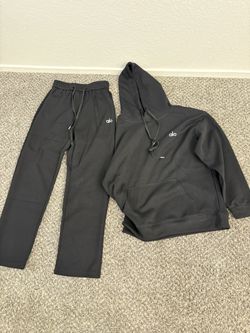 Men’s Alo Sweatsuit 