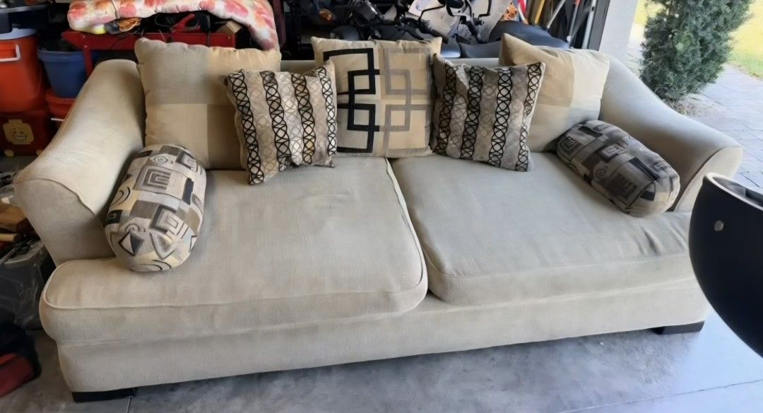 Free 3 Seater Couch