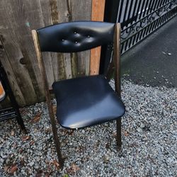 Vintage 50s 60s Norquist Coronet Wonderfold folding chair walnut MCM mid-century modern black 

This is a classic mid-century modern folding chair 