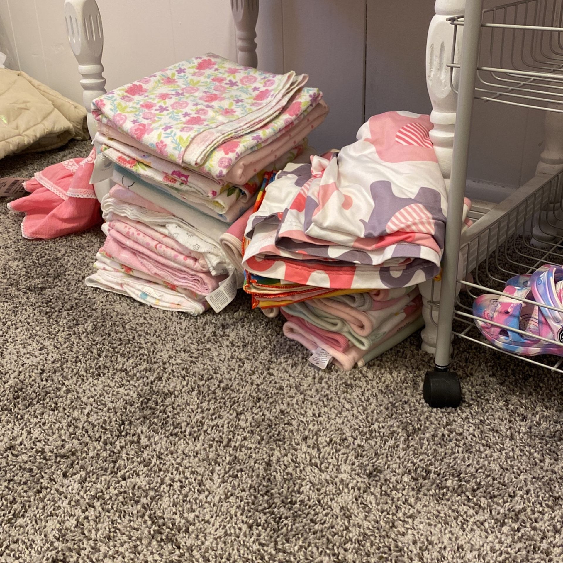 Baby Receiving Blankets & Burp Cloths