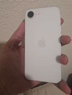 iPhone 16e