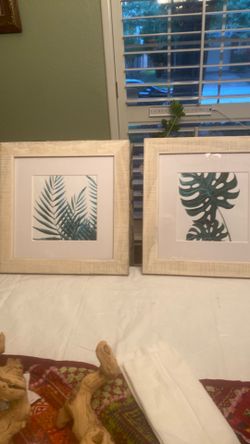 2 WALL ART