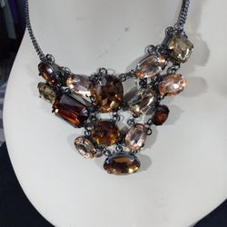 Nice Amber Tone Resin Fashion Necklace