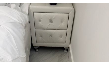 2 Pices night stand