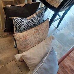 Throw  Pillows