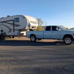 Rv Trailer Camper Travel 30' With Dodge Ram 2500 Diesel