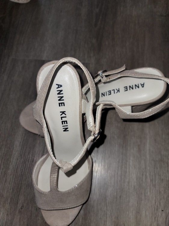 ANNE KLEIN 3-4 inches