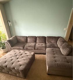 SECTIONAL COUCH INCLUDING OTTOMAN
