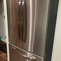 GE Refrigerator $350