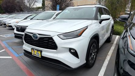 2023 Toyota Highlander Hybrid