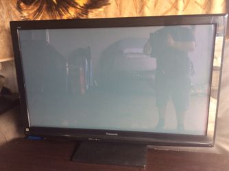 2010-2013 Panasonic Viera TV and 2017 TV Stand