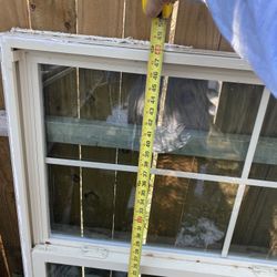 Dos Ventanas En Buen Estado 