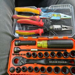 Klein Socket Pass-Through Set Brand New Never Used, Lola Strippers, Slightly Used, Yeehaw Strippers, Slight Chip