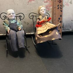 Figures If Mr & Mrs Knott